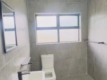 2 Bedroom Flat & Apartment