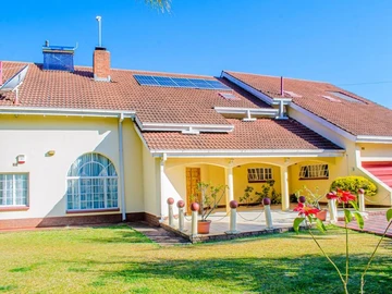 6 Bedroom House