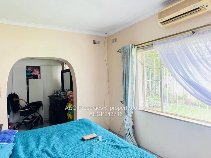 Avondale West House For Sale