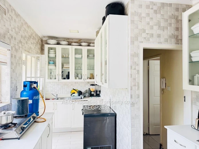 Avondale West House For Sale