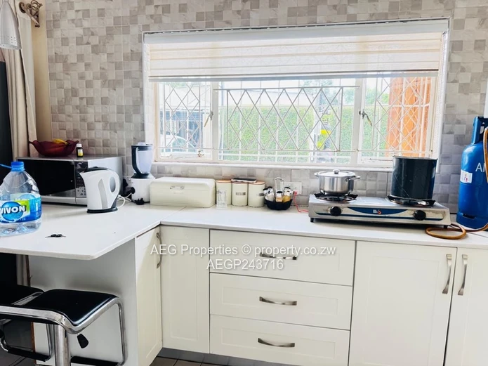 Avondale West House For Sale