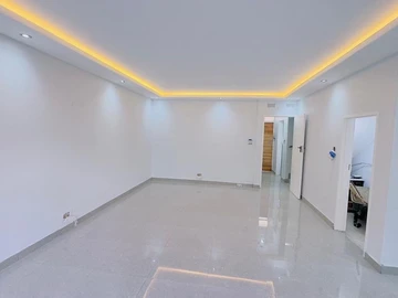 2 Bedroom Flat & Apartment