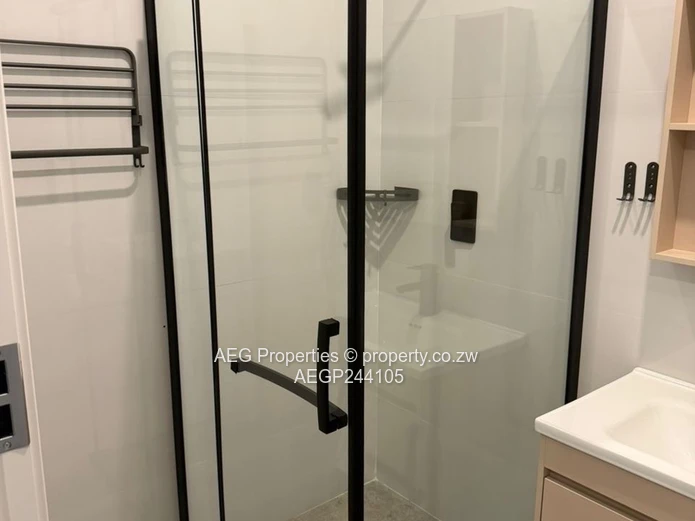 Strathaven 2-Bed Modern Apartment with Pool & Borehole