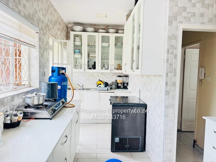 Avondale West House For Sale